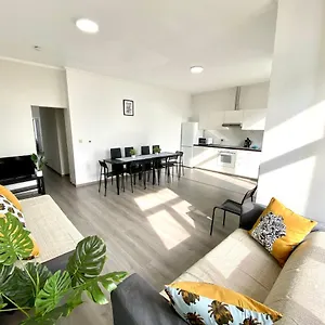 Plantin 3 Sleeping 2 Bathrooms. Appartement Anvers