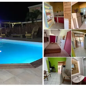 Chez Hélèneb Sainte-Anne (Grande-Terre)